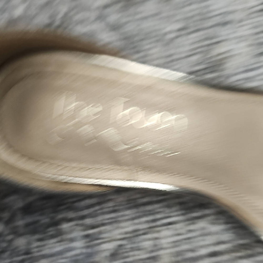 The Touch Gold Ankle Strap Sandals - Picture 3 of 7